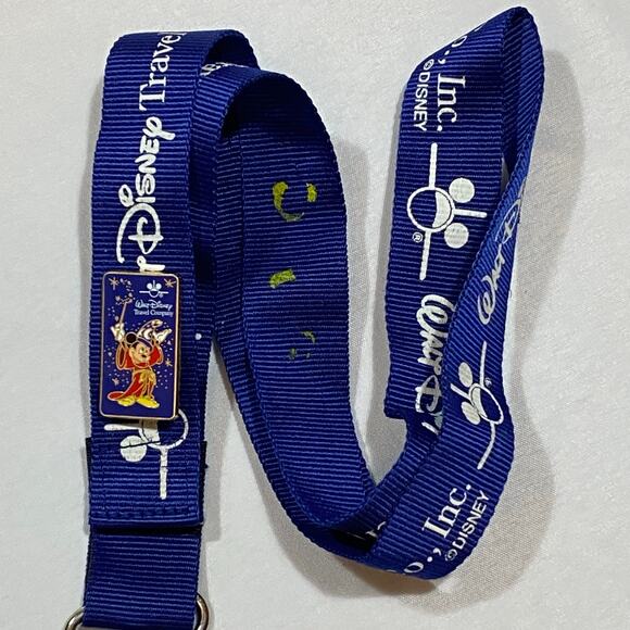 Disney Mickey Mouse Lanyard ID Holder Keychain with Mickey Pin Holder - Picture 2 of 3